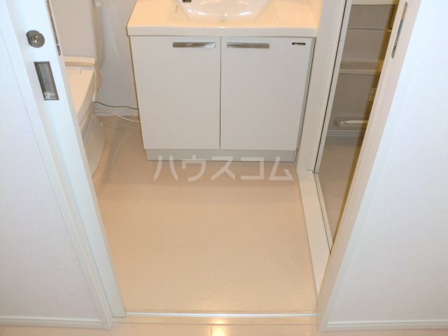 13/28 洗面
