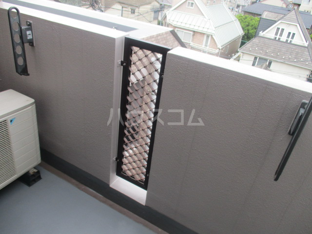 13/30 バルコニー