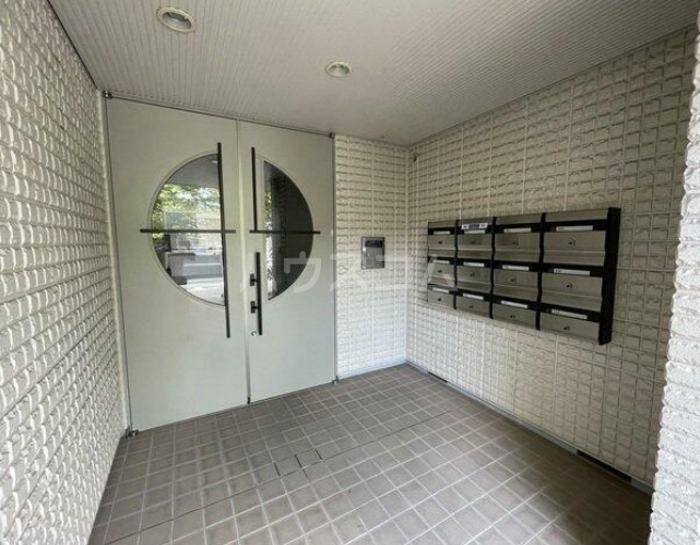 14/23 エントランス