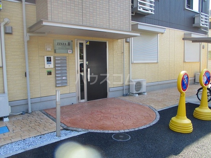 17/18 エントランス