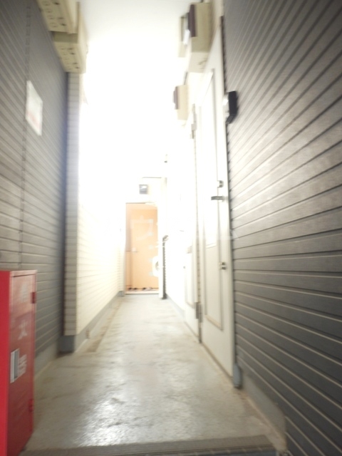 24/30 エントランス