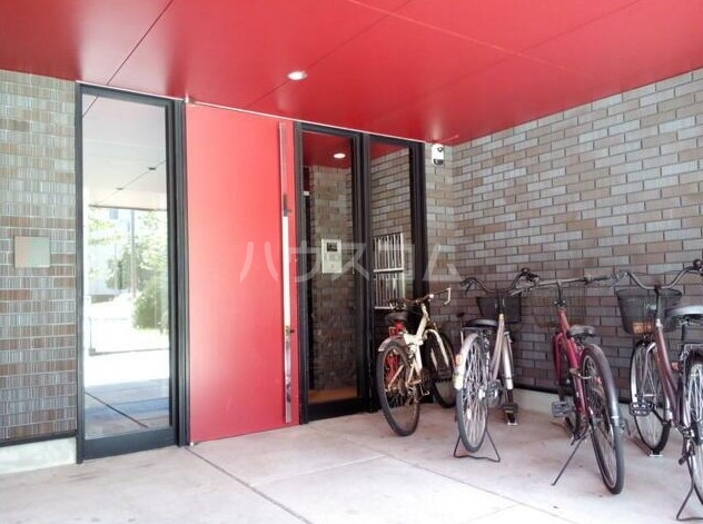 2/4 エントランス