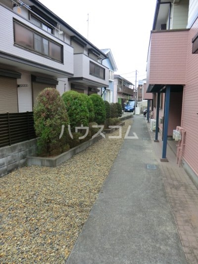 24/28 エントランス