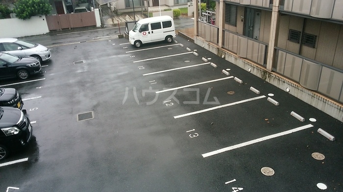 21/22 駐車場