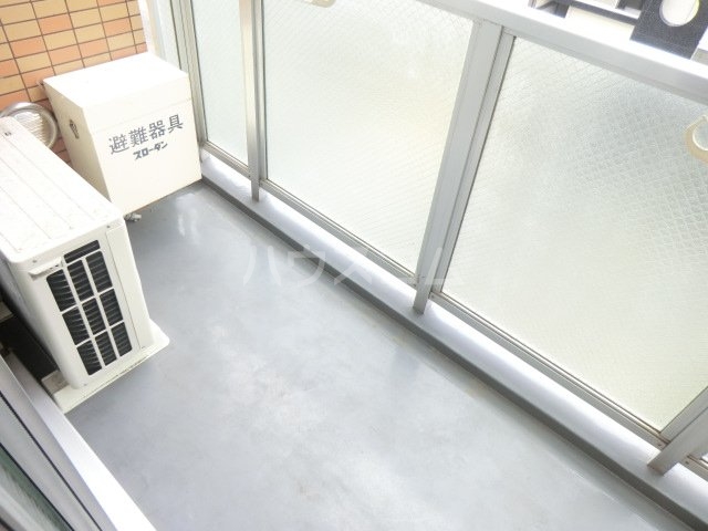 19/28 バルコニー