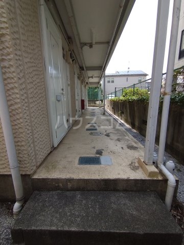 22/30 エントランス