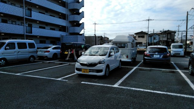 25/30 駐車場