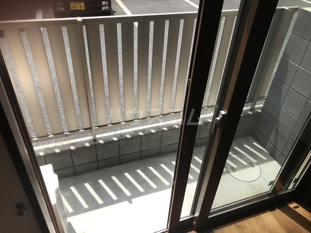 15/28 バルコニー