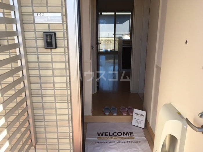 16/20 エントランス