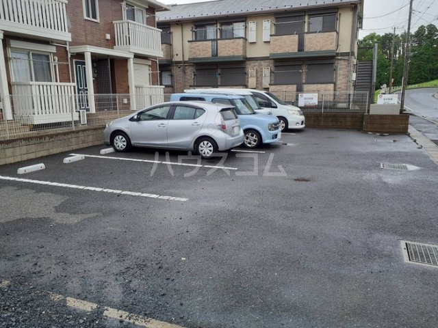 27/30 駐車場