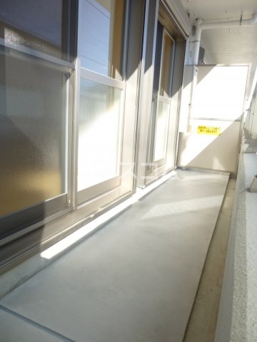 13/27 バルコニー