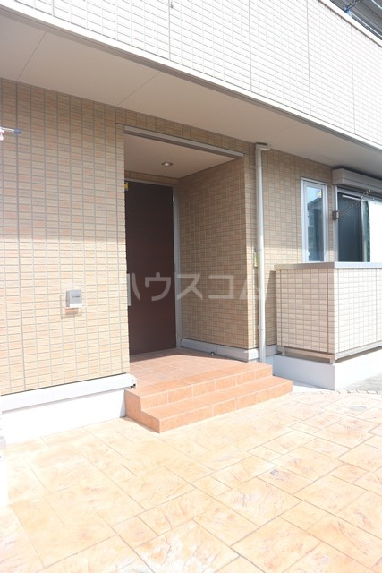 24/30 エントランス