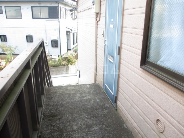 2/5 エントランス