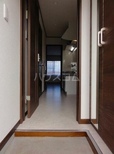 14/19 エントランス