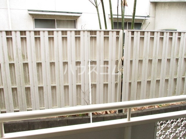 20/27 バルコニー