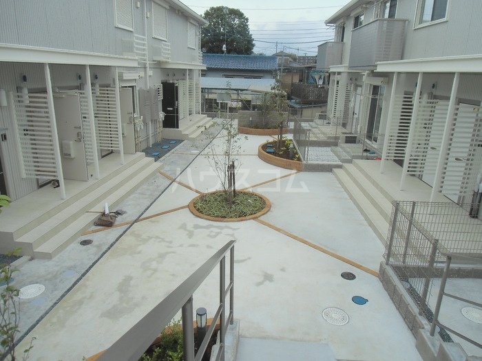 14/17 エントランス