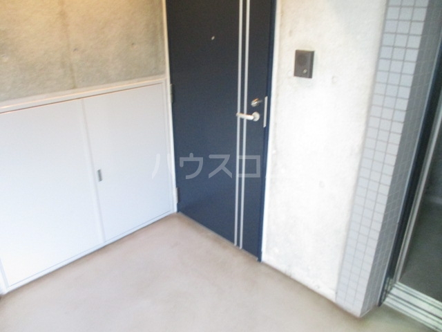 2/4 エントランス