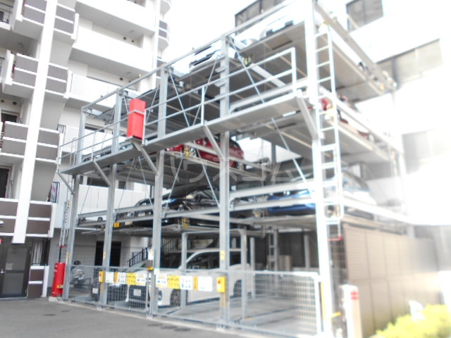 4/13 駐車場