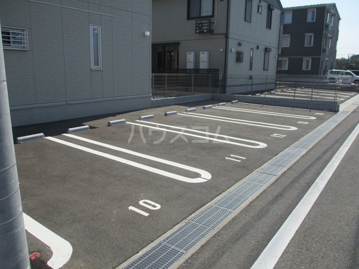18/19 駐車場