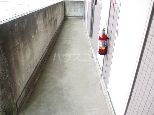 19/28 エントランス