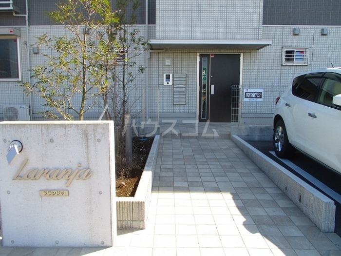 14/15 エントランス