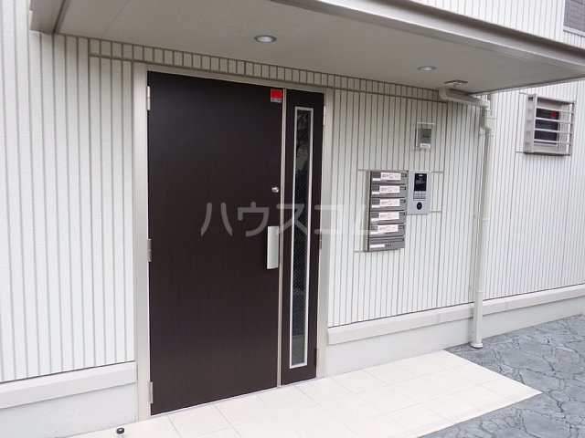 21/23 エントランス