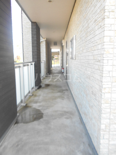 13/21 エントランス