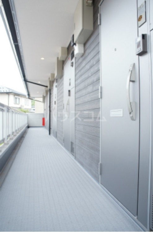 17/18 エントランス