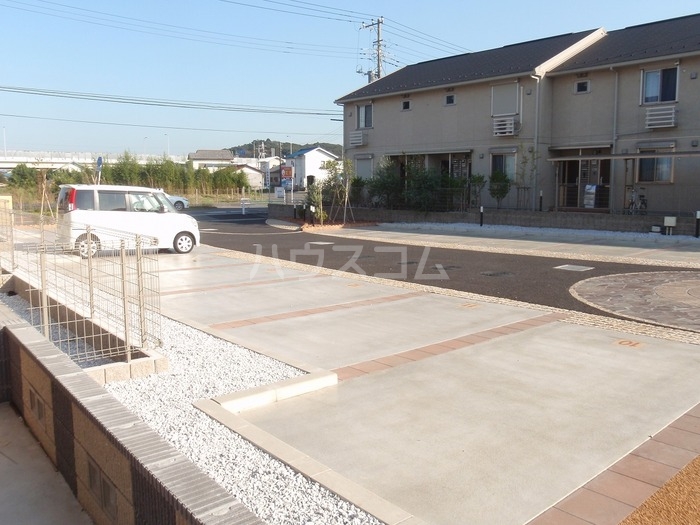 2/4 駐車場