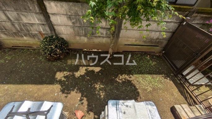 13/19 バルコニー