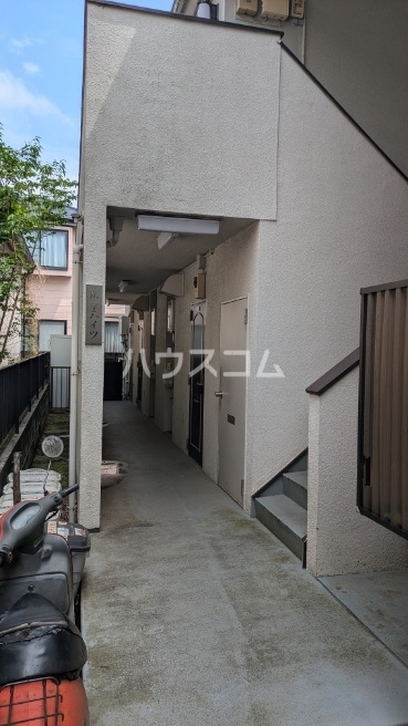 16/19 エントランス