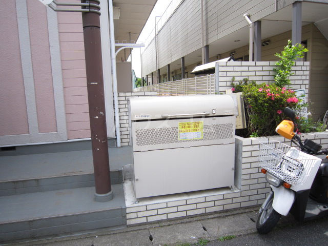 18/28 エントランス