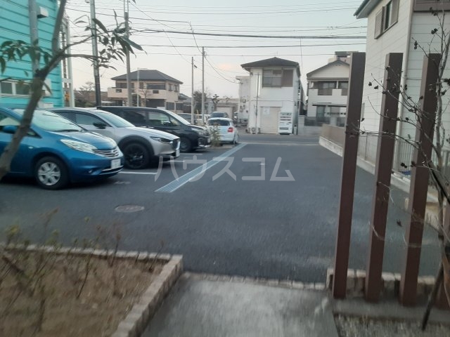 2/3 駐車場