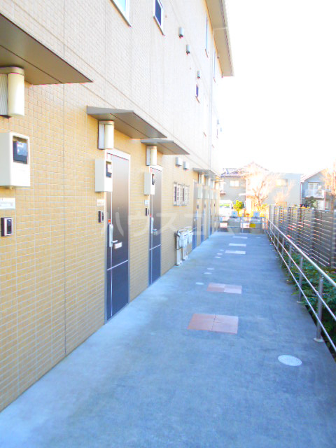 26/30 エントランス