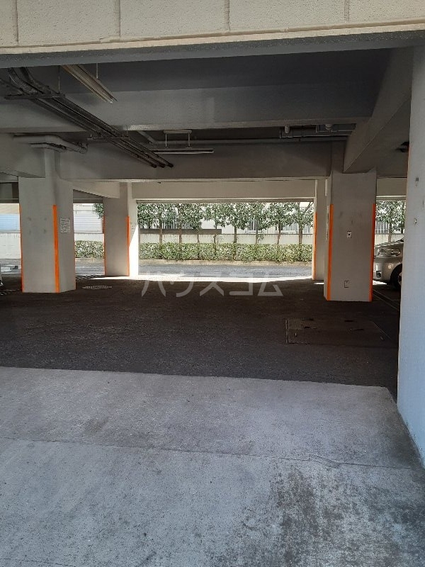 21/30 駐車場