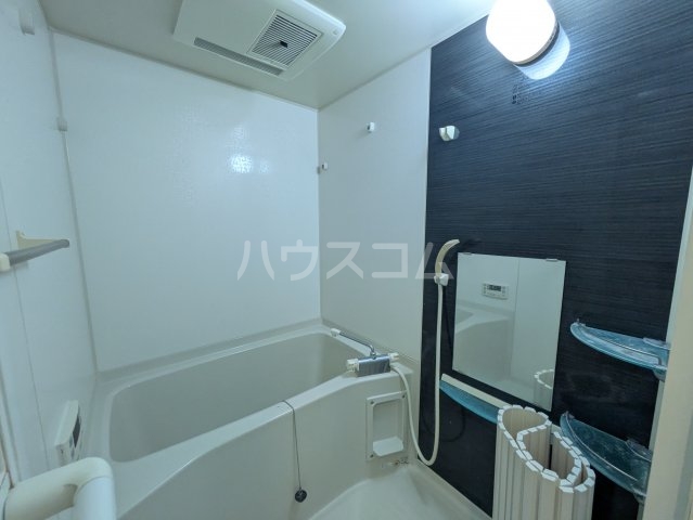 13/30 浴室