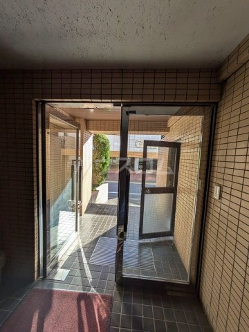 19/24 エントランス