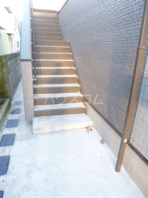 22/24 エントランス