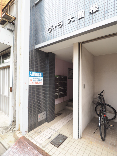 22/30 エントランス