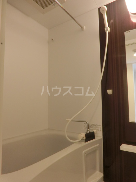 13/30 浴室