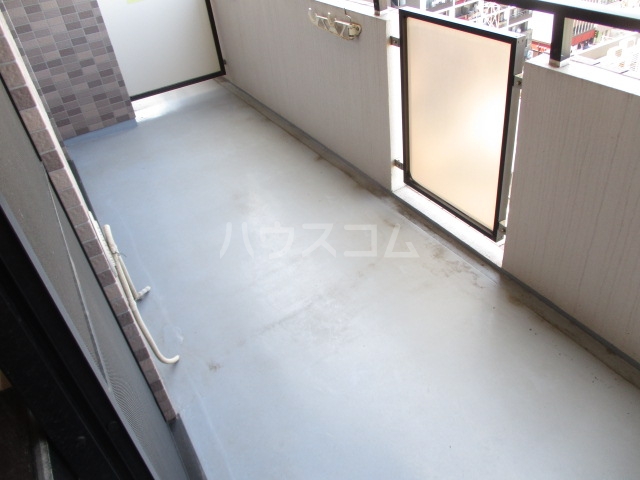 23/30 バルコニー