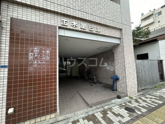 17/27 エントランス