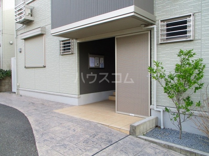 20/21 エントランス