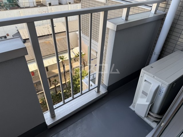 19/30 バルコニー