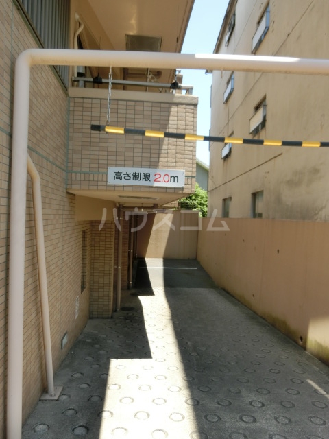 21/29 エントランス