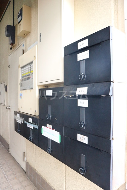 26/30 エントランス