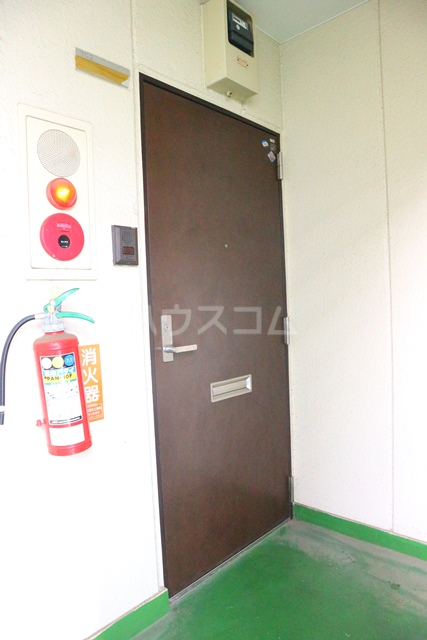 25/30 エントランス