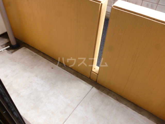 18/27 バルコニー