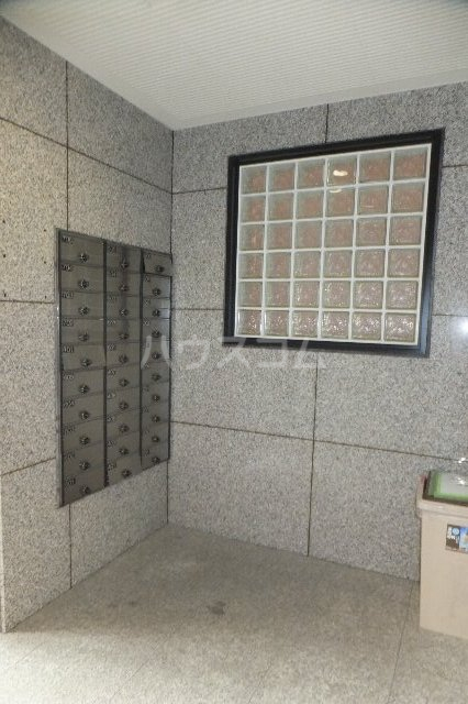 17/20 エントランス