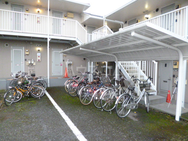 19/27 エントランス